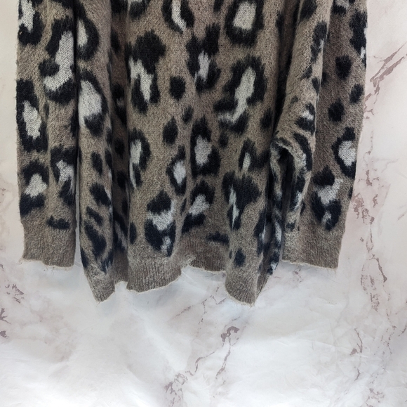 World Market Sweater Womens Oversized Brown Leopard Cheetah Tunic Pullover - Picture 7 of 11